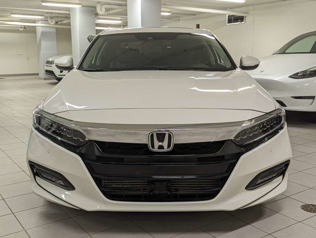2019 Honda Accord Touring 2.0T + NAV + in Cars & Trucks in Longueuil / South Shore - Image 2