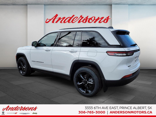 2025 Jeep Grand Cherokee LIMITED Black Appearance / Sunroof / Al in Cars & Trucks in Prince Albert - Image 4
