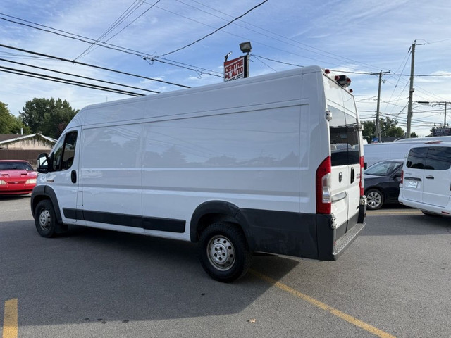 2016 Ram ProMaster fourgonnette utilitaire in Cars & Trucks in Laval / North Shore - Image 3