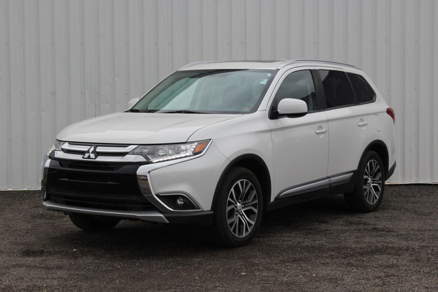 2018 Mitsubishi Outlander ES | SunRoof | Cam | HtdSeats | Warran in Cars & Trucks in Saint John - Image 4