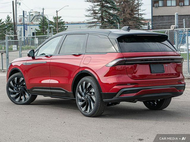 2025 Lincoln Nautilus Reserve in Cars & Trucks in Edmonton - Image 4