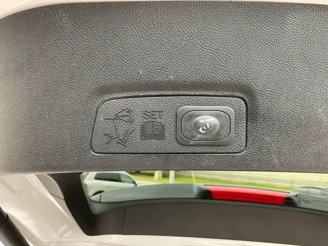 2016 Lincoln MKC Reserve AWD - LEATHER! NAV! BACK-UP CAM! BSM! in Cars & Trucks in Kitchener / Waterloo - Image 11