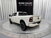 TRAILER SWAY CONTROL, TRACTION CONTROL, REAR STEP BUMPER, ILLUMINATED ENTRY, REMOTE KEYLESS ENTRY, R... (image 4)