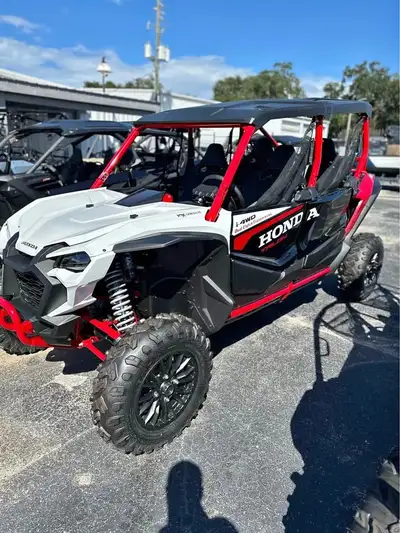 APPLY NOW: https://www.ridecollective.ca/get-pre-approved 2024 Honda Talon 1000X-4 FOX Live Valve is...