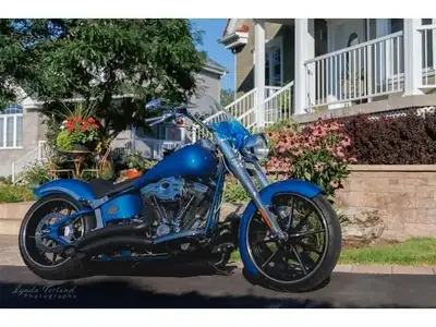 . 2018 Harley-Davidson FXSR SOFTAIL HARLEY DAVIDSON SOFTAIL FXST 2018 2000KM C-1715 Véritable aubain...