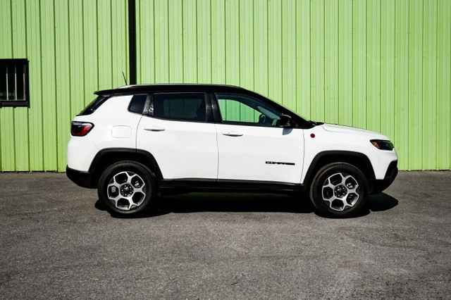 2022 Jeep Compass Trailhawk • POWER LIFTGATE • HEATED SEATS in Cars & Trucks in Ottawa - Image 2