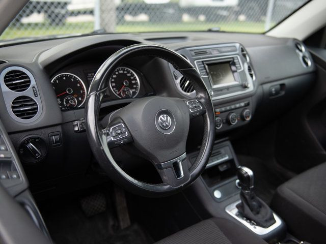 2016 Volkswagen Tiguan Highline AWD, Turbo, Pano Sunroof in Cars & Trucks in Calgary - Image 3