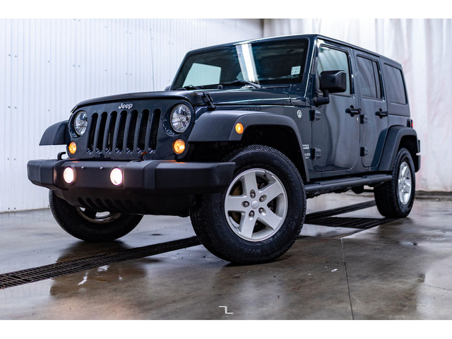 2017 Jeep WRANGLER UNLIMITED 4x4 Sport in Cars & Trucks in Calgary - Image 4