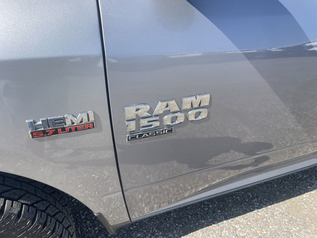 2022 RAM 1500 CREW CAB 4X4 SLT in Cars & Trucks in Owen Sound - Image 3