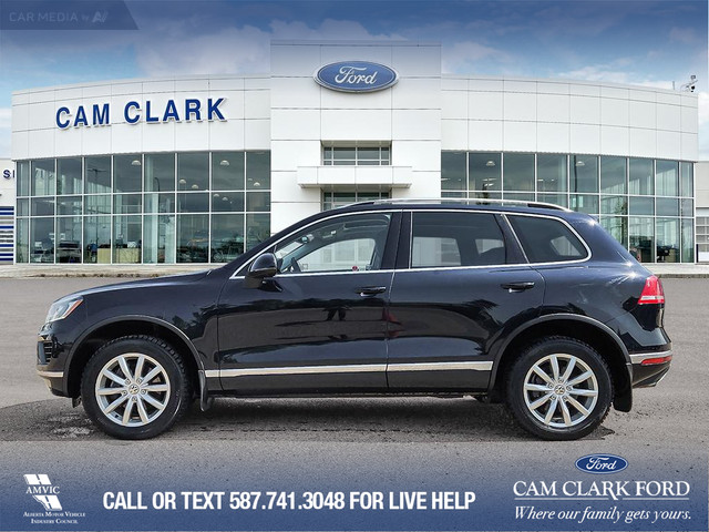 2015 Volkswagen Touareg 3.6L Sportline MOONOROOF | LEATHER |... in Cars & Trucks in Red Deer - Image 4