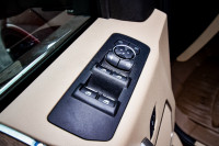 Low Mileage, Leather Seats, Cooled Seats, Bluetooth, Rear View Camera, Remote Start! 6 LOCATIONS KIN... (image 9)