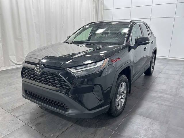 2022 Toyota RAV4 XLE AWD - TOIT OUVRANT - VOLANT CHAUFFANT - MAG in Cars & Trucks in Québec City - Image 3