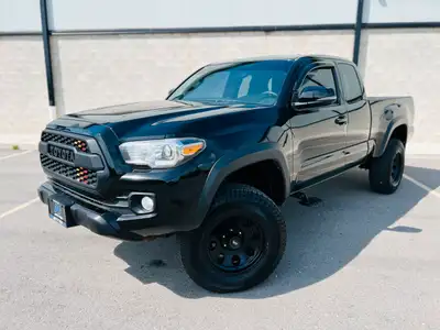 2016 Toyota Tacoma TRD -OFF ROAD PACKAGE ! 5 SPEED MANUAL-RARE!