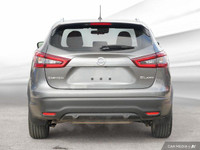 Experience the versatility of the 2023 Nissan Qashqai, a used SUV that seamlessly blends everyday pr... (image 3)