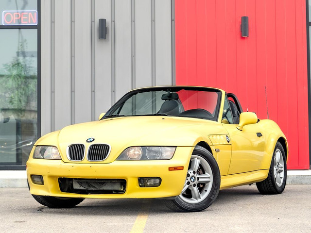 2000 BMW Z3 Roadster – Rare Dakar Yellow | 5 Speed in Cars & Trucks in Saskatoon - Image 2