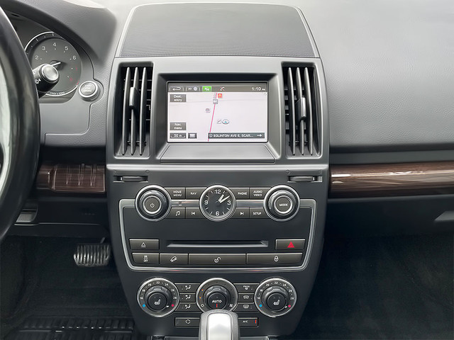 2014 Land Rover LR2 NAVI|PANOROOF|LEATHER|ALLOYS in Cars & Trucks in City of Toronto - Image 2