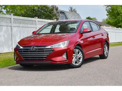 The 2020 Hyundai Elantra Preferred with Sun and Safety Package is a compact sedan powered by a 2.0L...