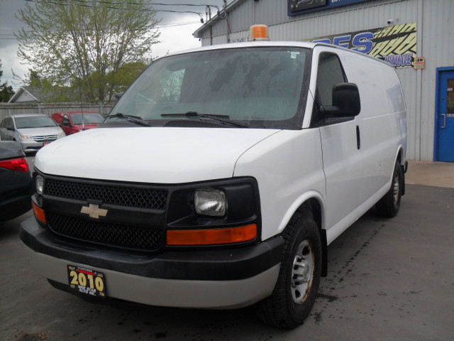 2010 Chevrolet Express Cargo Van LADDER RACK-1 OWNER-OILED in Cars & Trucks in Kitchener / Waterloo - Image 4