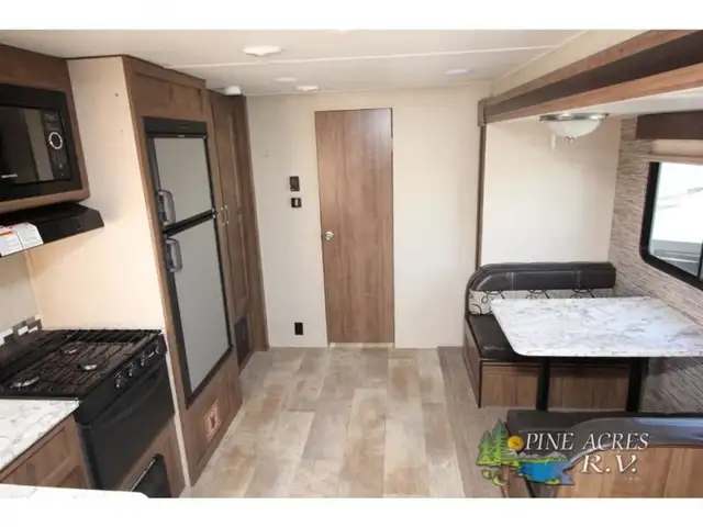 2019 Gulf Stream RV Trailmaster Ultra-Lite 257RB in Travel Trailers & Campers in Truro - Image 25