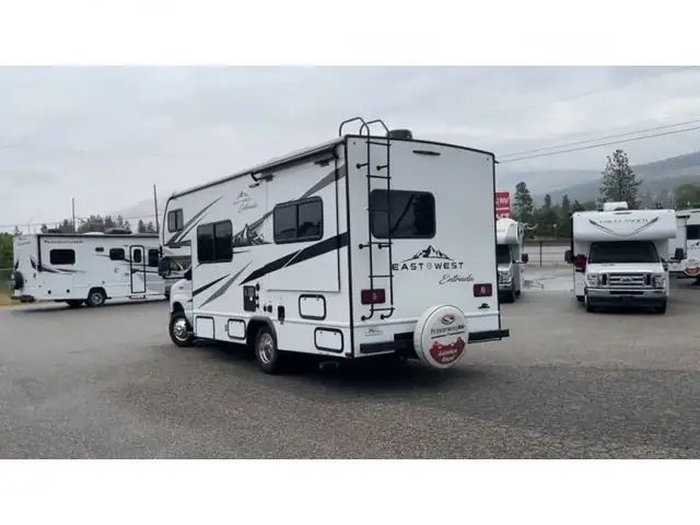 2023 EAST TO WEST Entrada 2200S in RVs & Motorhomes in Kelowna - Image 9