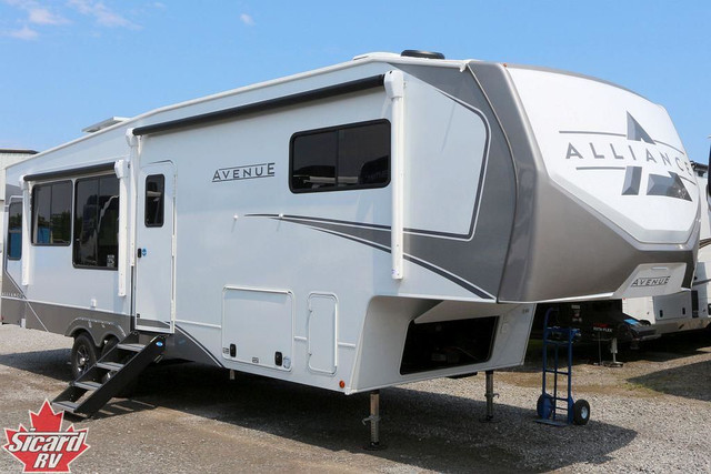 2026 ALLIANCE AVENUE 32RLS in Travel Trailers & Campers in Hamilton