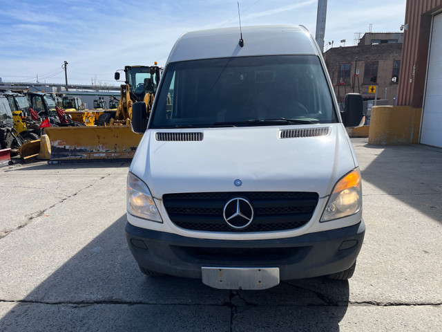 2012 Mercedes-Benz Sprinter 2500 EXT. in Cars & Trucks in City of Montréal - Image 2