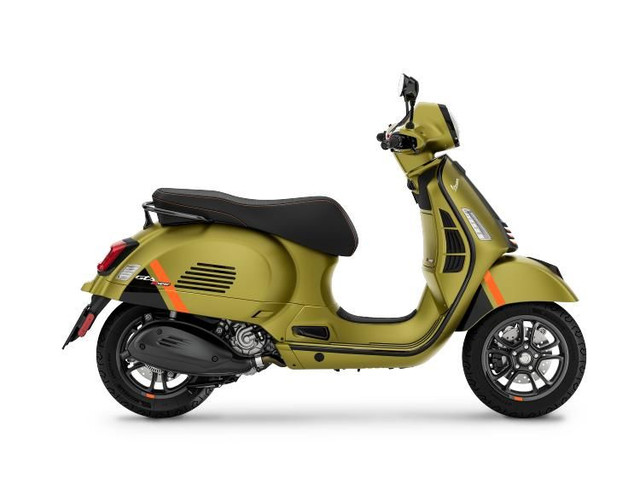 2024 Vespa GTS Super 300 Sport in Scooters & Pocket Bikes in Laval / North Shore