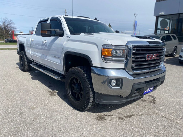 2018 GMC Sierra 2500 SLE Crew Cab 4x4 ~Heated Seats ~Bluetooth ~ in Cars & Trucks in Barrie - Image 4