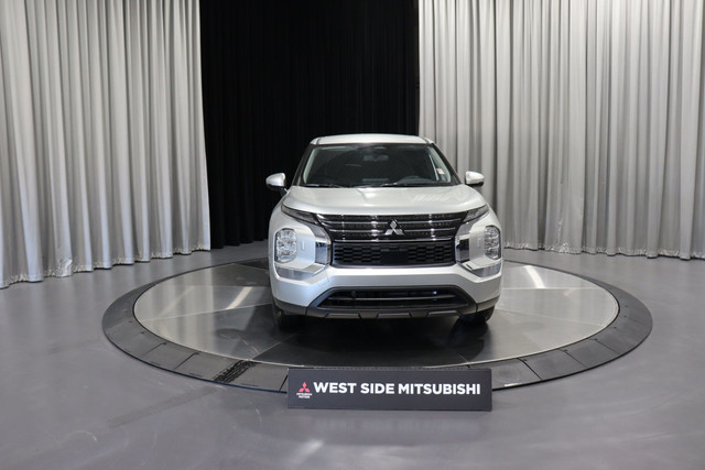 2024 Mitsubishi Outlander ES in Cars & Trucks in Edmonton - Image 2