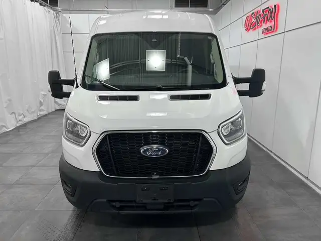 2023 Ford Transit Cargo Van T250 148 MEDIUM ROOF - HAUTEUR DE 6  in Cars & Trucks in Québec City - Image 3