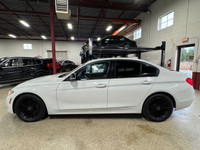 EQUIPPED WITH: BLUETOOTH - HEATED SEATS - SUN ROOF - KEYLESS START - DUAL POWER SEATS - FRONT/REAR P... (image 1)