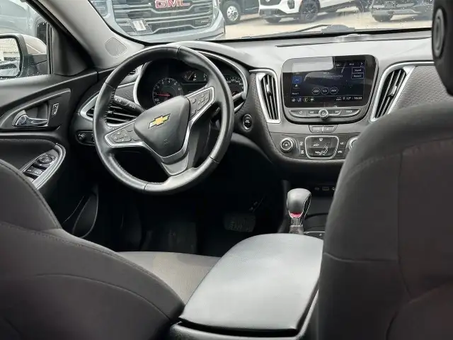 2022 Chevrolet Malibu RS 10 AIRBAGS|MID-SIZE|GREAT VALUE! in Cars & Trucks in City of Toronto - Image 13