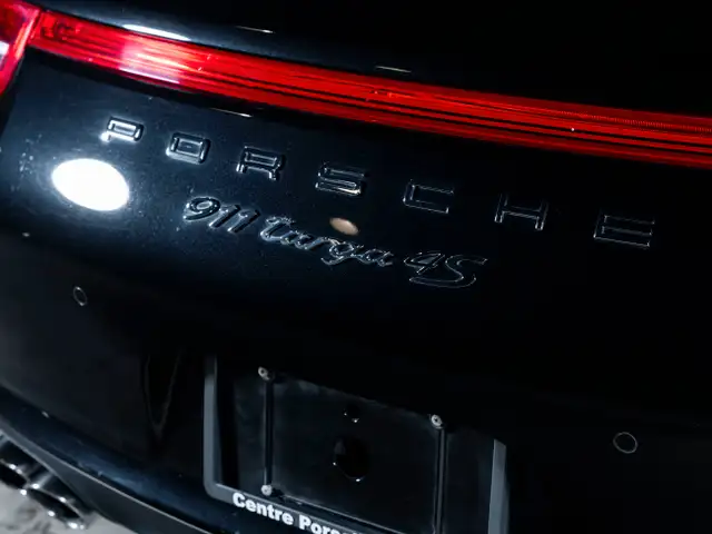 2015 Porsche 911 2015 911 Targa 4S - Certifié Porsche Approved in Cars & Trucks in Québec City - Image 25