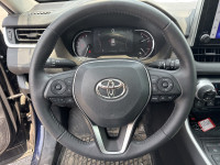 PRIX ET QUALITÉ IMBATTABLE venez découvrir notre TOYOTA RAV4 2023 XLE AWD ÉCRAN CARPLAY SIÈGES/VOLAN... (image 6)
