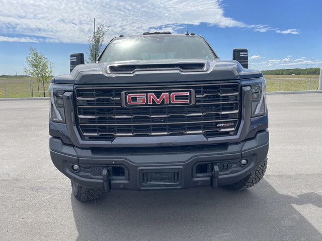 2025 GMC Sierra 2500HD AT4X in Cars & Trucks in Calgary - Image 2