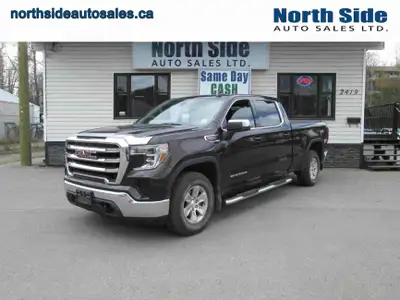 2019 GMC Sierra SLE 4x4 Crew Cab 6.5 Foot Box with 123,546km! Equipped with remote keyless entry, po...