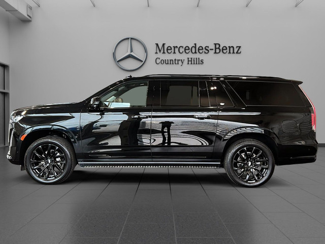 2023 Cadillac Escalade ESV Sport Platinum in Cars & Trucks in Calgary - Image 2