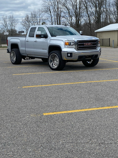 2015 GMC Sierra  SLE