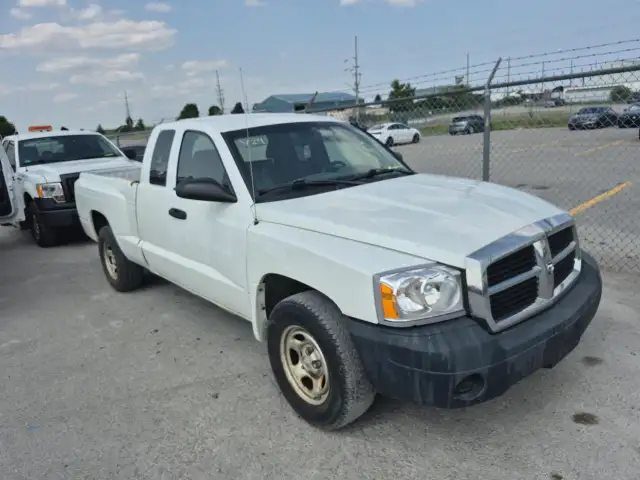 2006 Dodge Dakota ST in Cars & Trucks in Barrie - Image 4