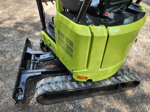 1 Ton Electric Mini Excavator - Zero Emission in Heavy Equipment in Hamilton - Image 2