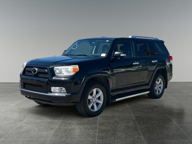 2012 Toyota 4Runner V6 SR5 / Back Up Cam / Heated Seats in Cars & Trucks in Calgary