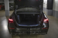 This Mercedes-Benz S-Class has a powerful Twin Turbo Gas/Electric V-8 4.0 L/243 engine powering this... (image 8)