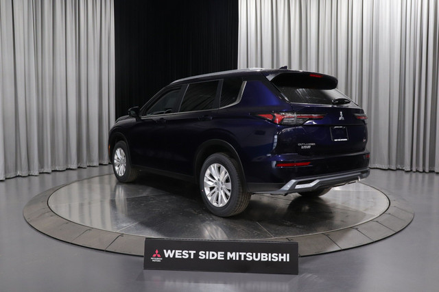 2025 Mitsubishi Outlander SE in Cars & Trucks in Edmonton - Image 4