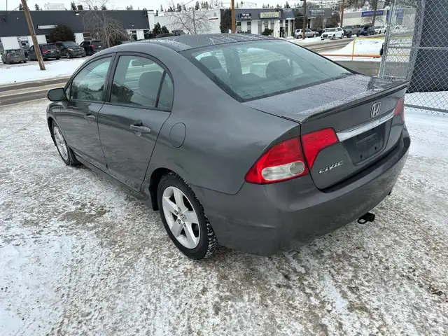 2009 Honda Civic Sdn Sport Sedan / Clean History / Low KM 141K  in Cars & Trucks in Calgary - Image 6