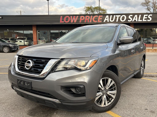  2018 Nissan Pathfinder AllPwrOpti*HtdSeats*Camera*Cruise*3RowSe in Cars & Trucks in City of Toronto