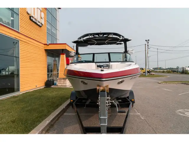 2009 Nautique 216V in Powerboats & Motorboats in Granby - Image 9