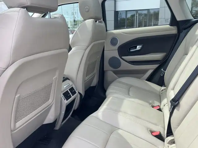 2019 Land Rover Range Rover Evoque SE WINTER TIRES INCLUDED! dans Autos et camions dans Ville d’Halifax - Image 19