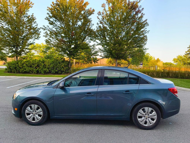 2012 Chevrolet Cruze LS 4dr Sedan in Cars & Trucks in Mississauga / Peel Region - Image 3