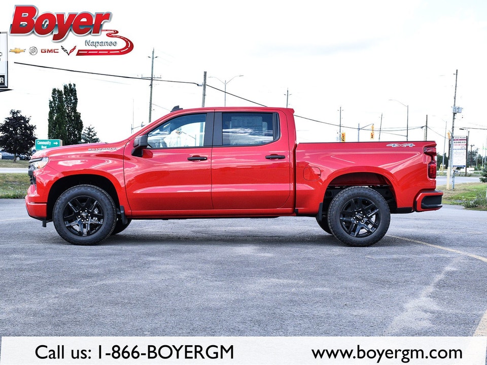 2022 Chevrolet Silverado 1500 CUSTOM
