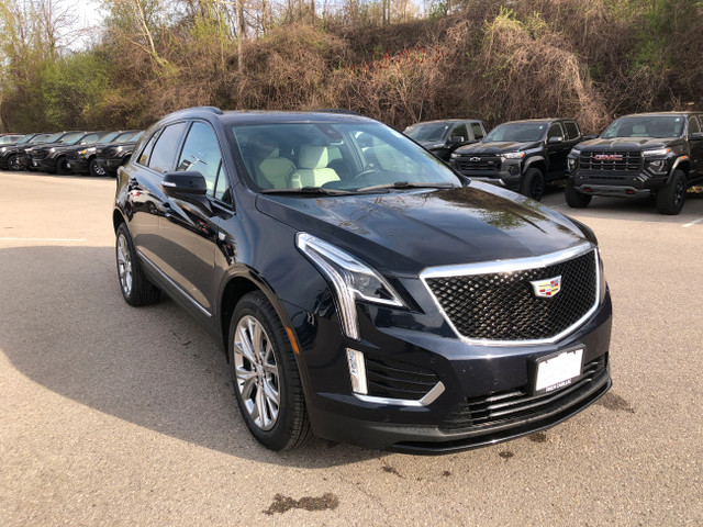 2021 Cadillac XT5 AWD Sport in Cars & Trucks in London - Image 3